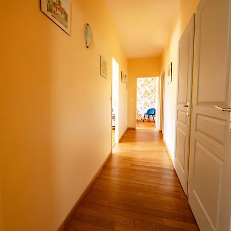 L'orangerie Du Chateau D'emalleville Hébergement de vacances Émalleville