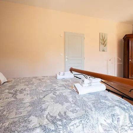 Hébergement de vacances L'orangerie Du Chateau D'emalleville Émalleville