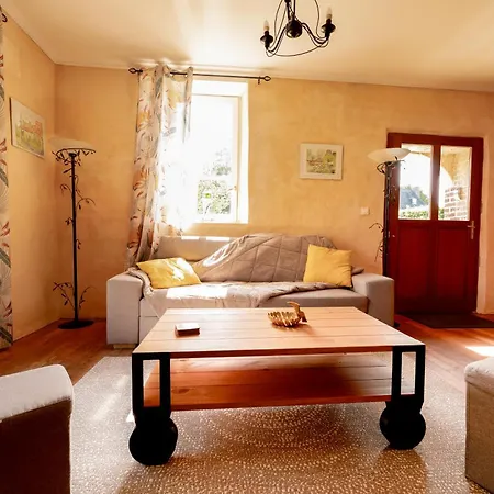 Hébergement de vacances L'orangerie Du Chateau D'emalleville *